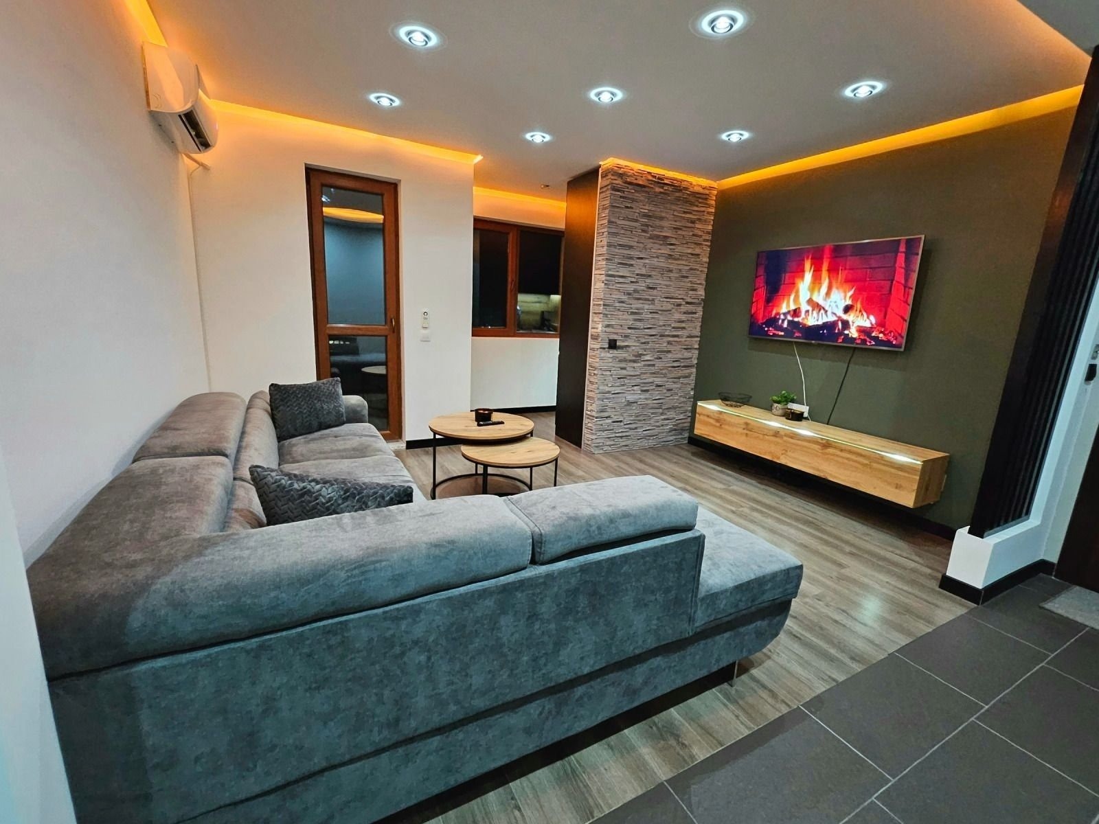 Продава 2-СТАЕН, гр. Русе, Родина 1, снимка 3 - Апартаменти - 54734694