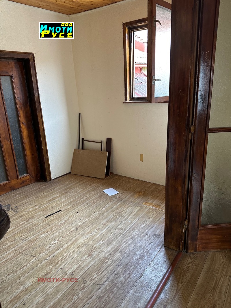 Продава АТЕЛИЕ, ТАВАН, гр. Русе, Център, снимка 5 - Апартаменти - 52538604