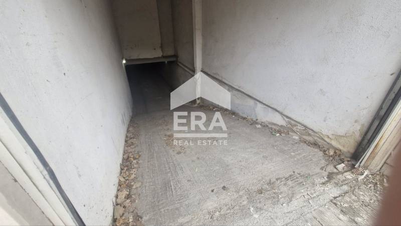 Продава ГАРАЖ, ПАРКОМЯСТО, гр. Варна, Център, снимка 3 - Гаражи и паркоместа - 54125738