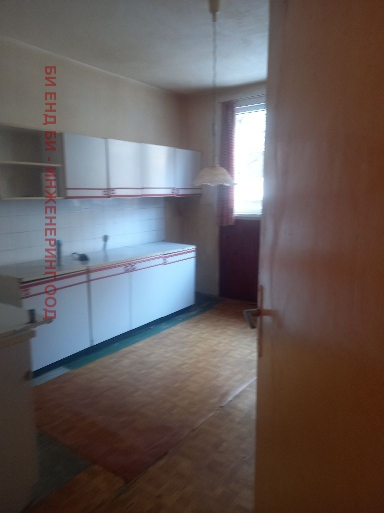 Продава  2-стаен град София , Център , 52 кв.м | 27318921