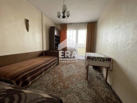 Продажба на тристайни апартаменти в град Силистра - изображение 8 