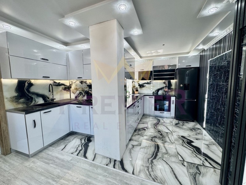 Продава  2-стаен, град Варна, Колхозен пазар •  159 990 EUR • ID 74700835 — holmes.bg - [1] 