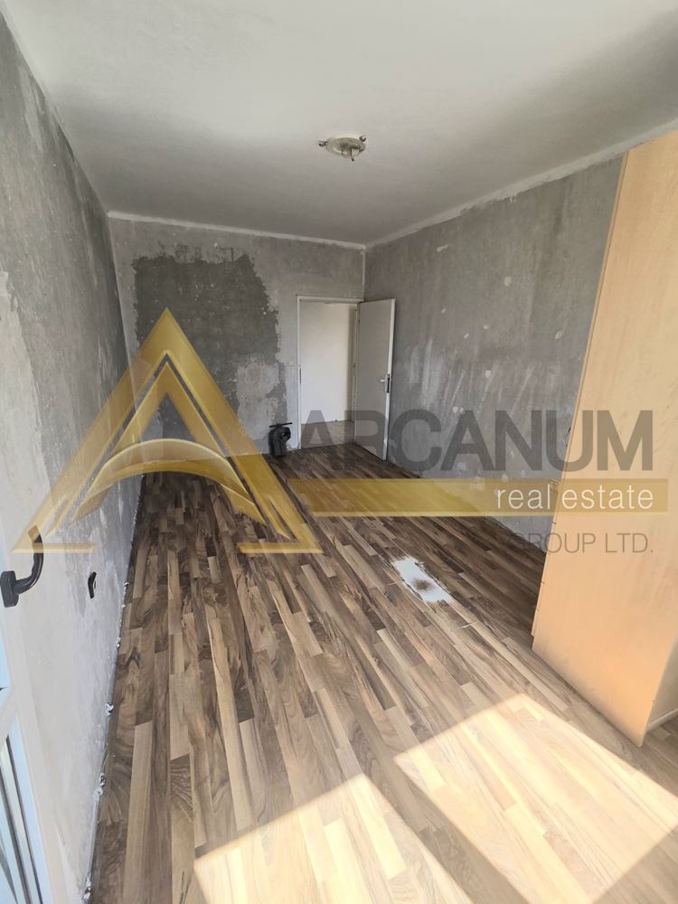 Продава 4-СТАЕН, гр. Варна, Окръжна болница-Генерали, снимка 9 - Апартаменти - 55803638