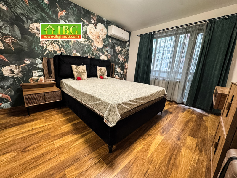 Продава  Многостаен град Русе , Хъшове , 108 кв.м | 12622044