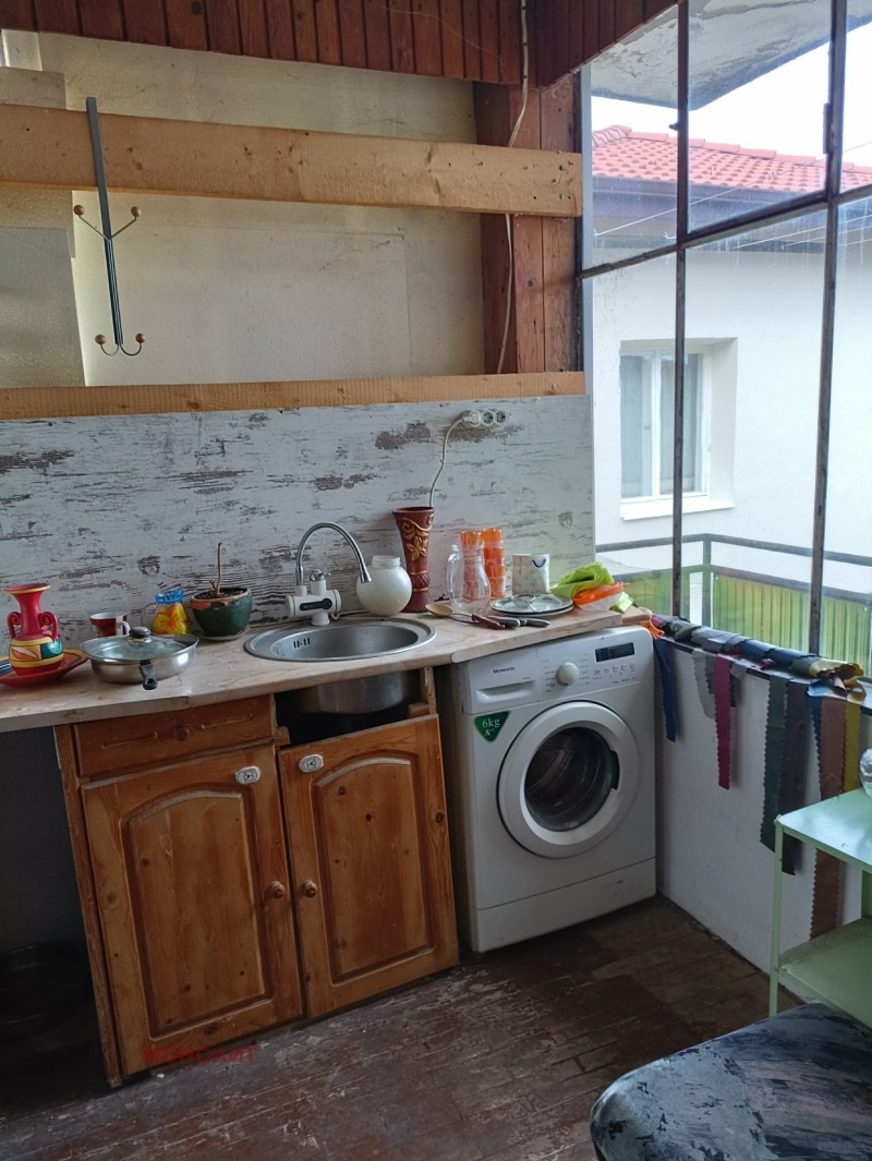 Продава ЕТАЖ ОТ КЪЩА, гр. Габрово, Център, снимка 2 - Етаж от къща - 52574358