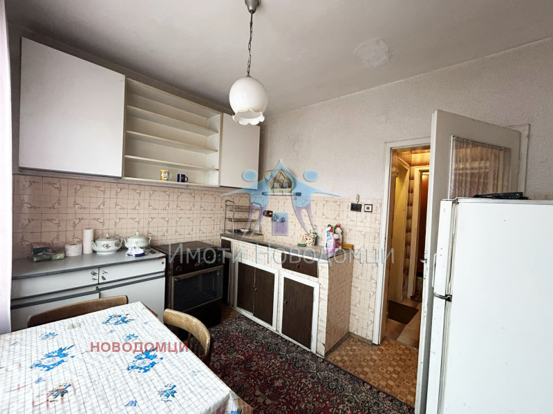 Продава ЕТАЖ ОТ КЪЩА, гр. Шумен, Добруджански, снимка 2 - Етаж от къща - 52873565