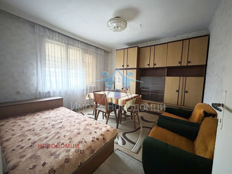 Продава ЕТАЖ ОТ КЪЩА, гр. Шумен, Добруджански, снимка 4 - Етаж от къща - 52873565