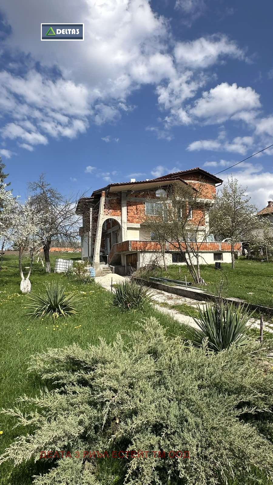 Продава КЪЩА, с. Алдомировци, област София област