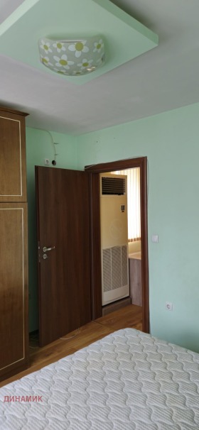 2 makuuhuonetta Sini kamani, Sliven 6