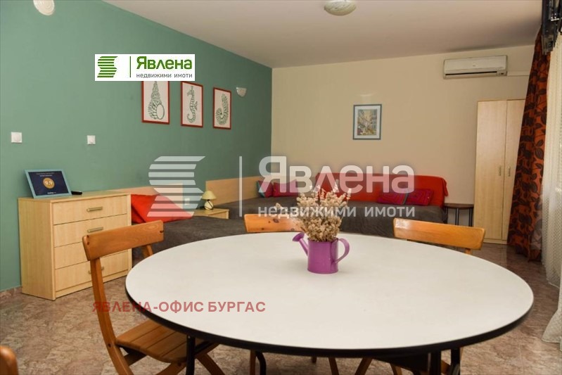 Продава 2-СТАЕН, гр. Поморие, област Бургас, снимка 2 - Aпартаменти - 47413789