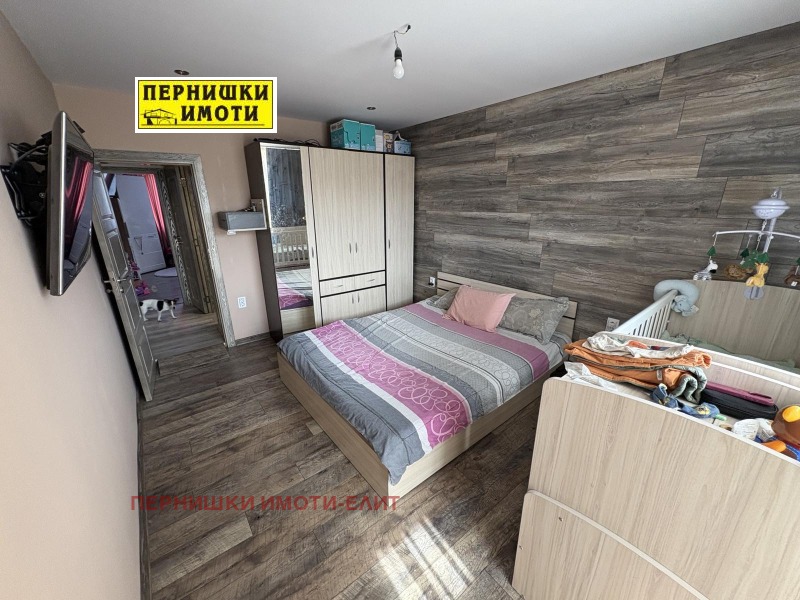 Продава  3-стаен град Перник , Изток , 80 кв.м | 72109238 - изображение [14]