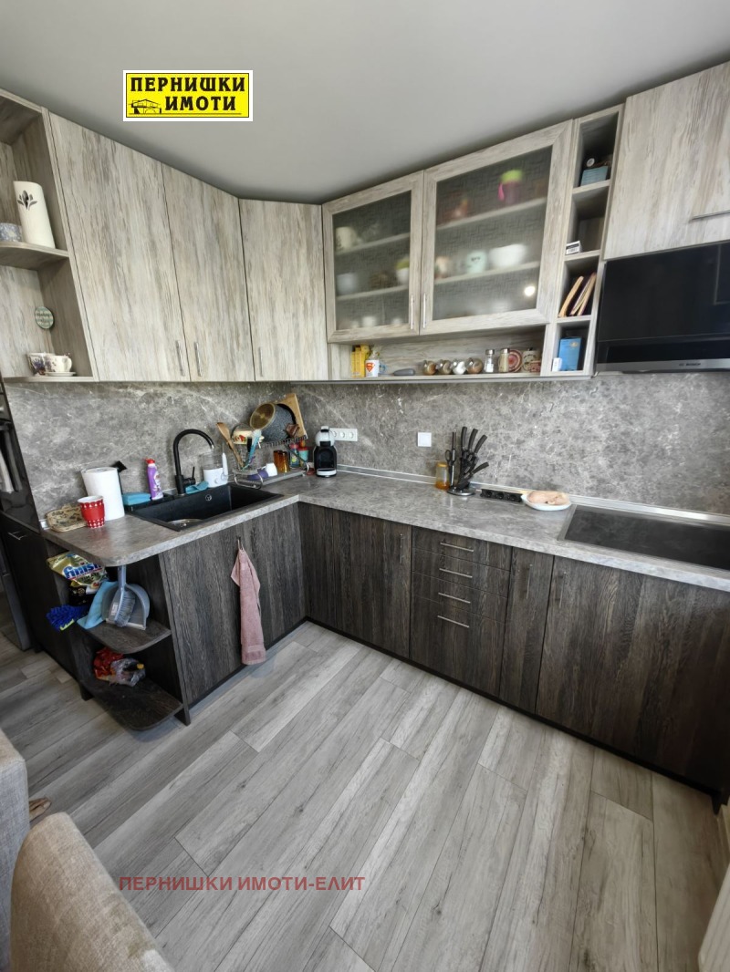 Продава  3-стаен град Перник , Изток , 80 кв.м | 72109238 - изображение [7]