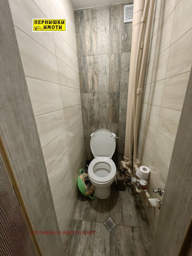 Продава  3-стаен град Перник , Изток , 80 кв.м | 72109238 - изображение [15]