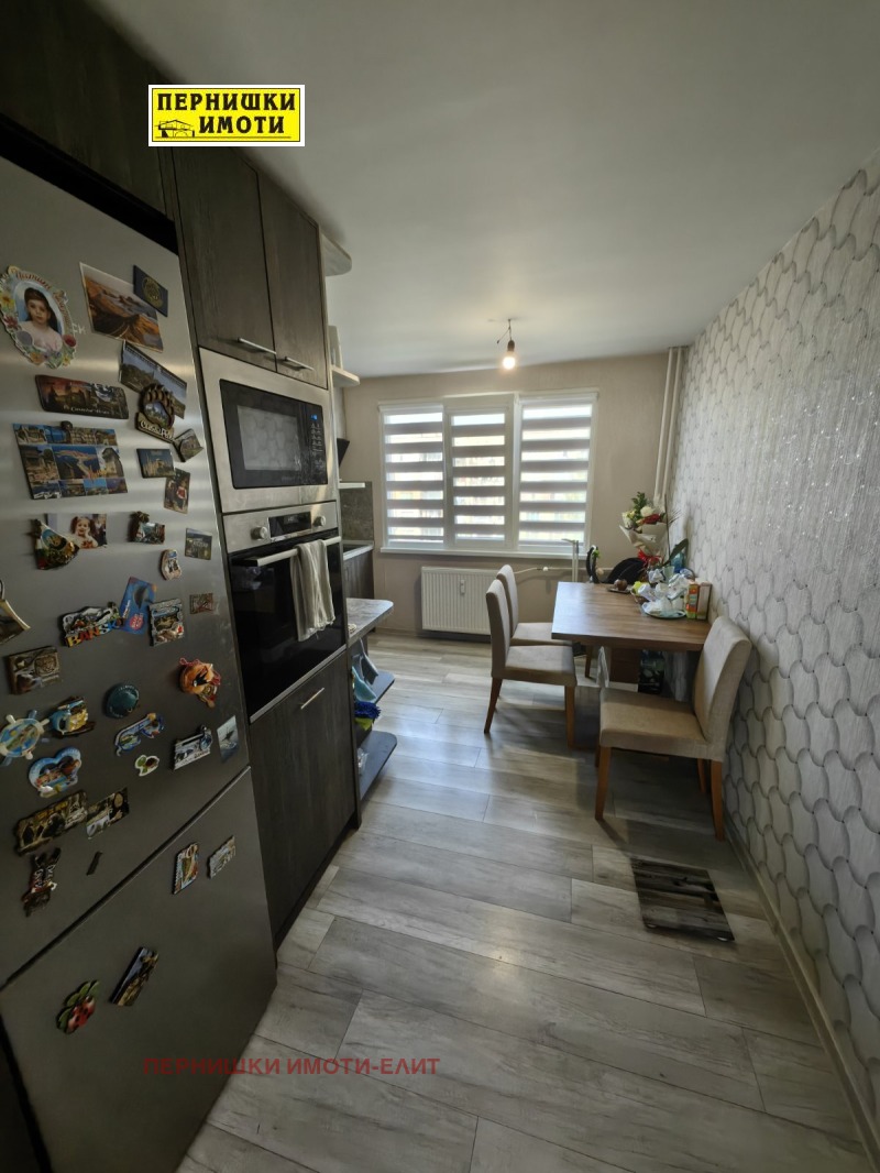 Продава  3-стаен град Перник , Изток , 80 кв.м | 72109238 - изображение [5]