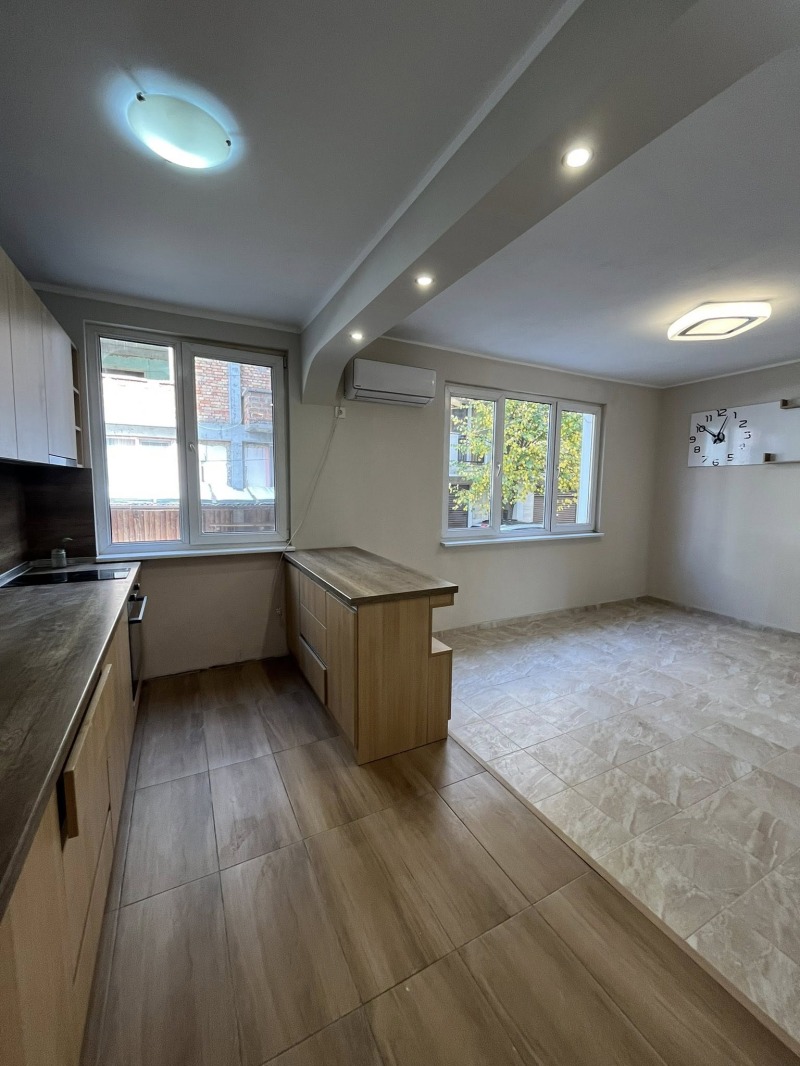 Продава 3-СТАЕН, гр. Поморие, област Бургас, снимка 4 - Апартаменти - 52712553