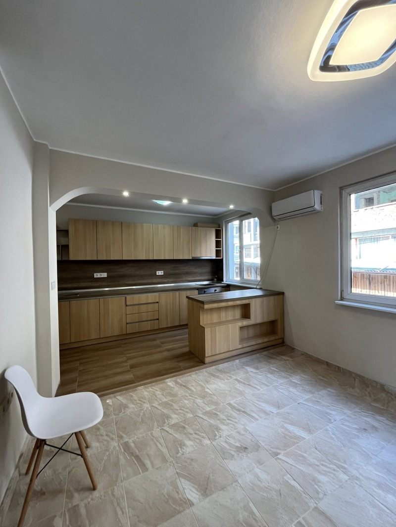 Продава 3-СТАЕН, гр. Поморие, област Бургас, снимка 3 - Апартаменти - 52712553