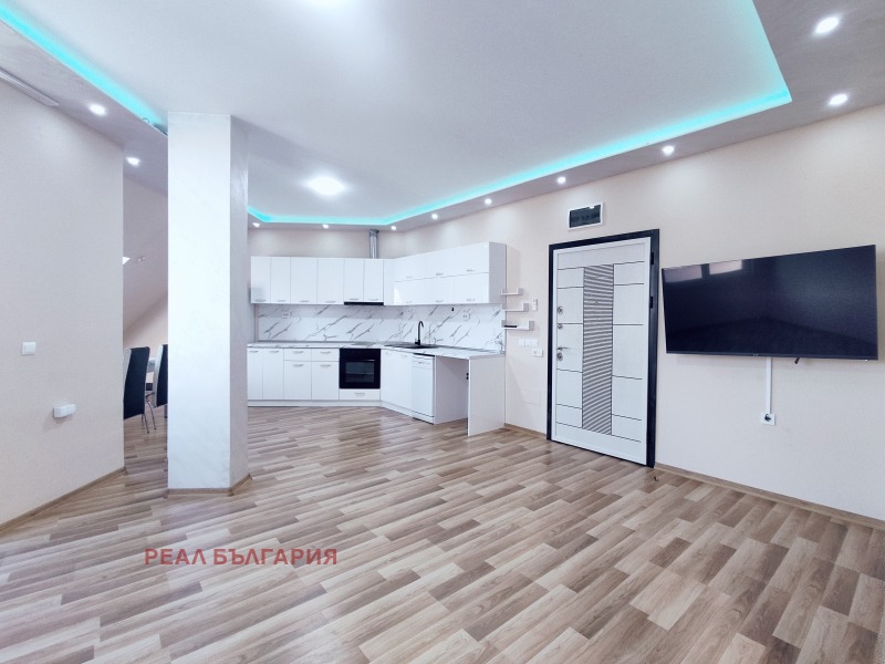 Продава  3-стаен град Русе , Широк център , 148 кв.м | 18018374