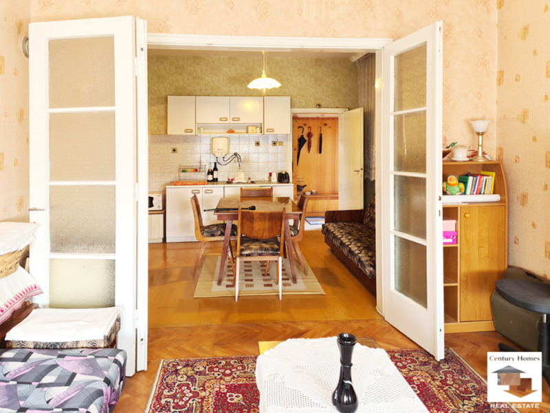 Продава ЕТАЖ ОТ КЪЩА, гр. Велико Търново, Акация, снимка 2 - Етаж от къща - 52621551