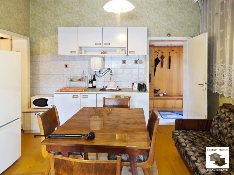 Продава ЕТАЖ ОТ КЪЩА, гр. Велико Търново, Акация, снимка 4 - Етаж от къща - 52621551