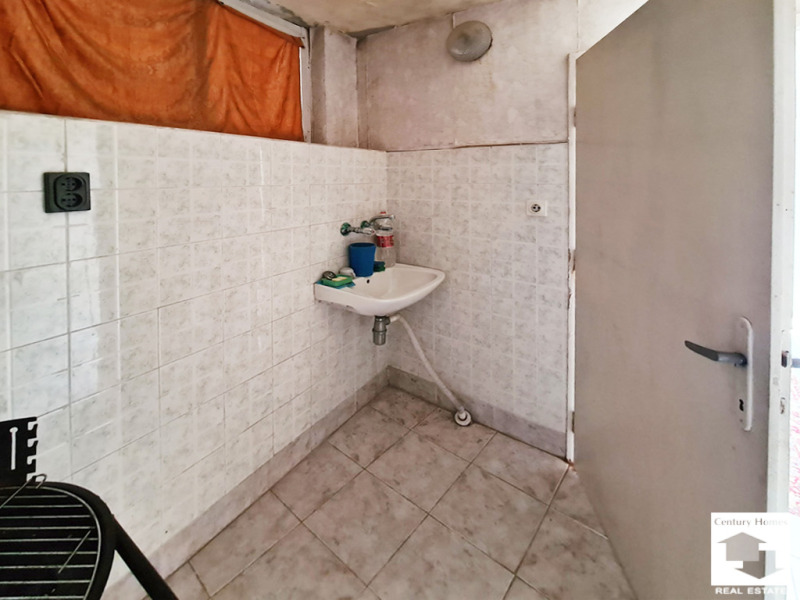 Продава ЕТАЖ ОТ КЪЩА, гр. Велико Търново, Акация, снимка 12 - Етаж от къща - 52621551