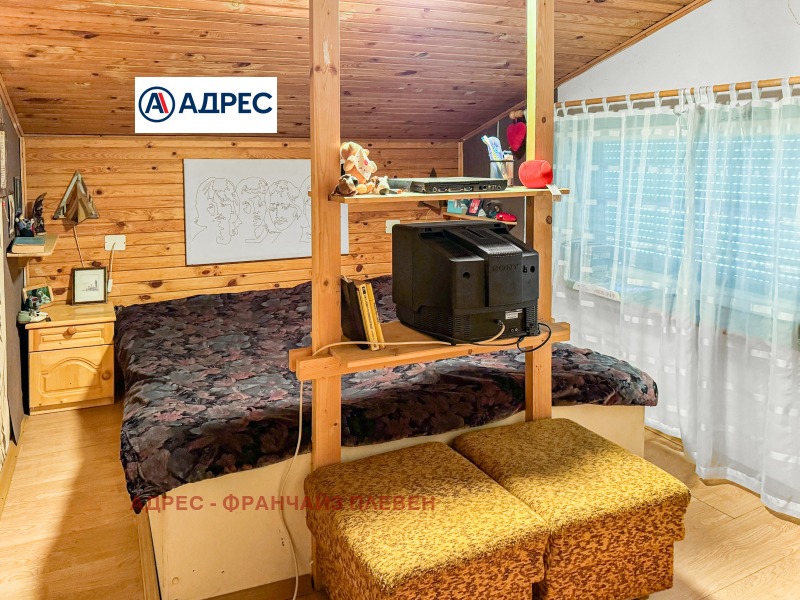 Продава КЪЩА, с. Тученица, област Плевен, снимка 12 - Къщи - 52600614