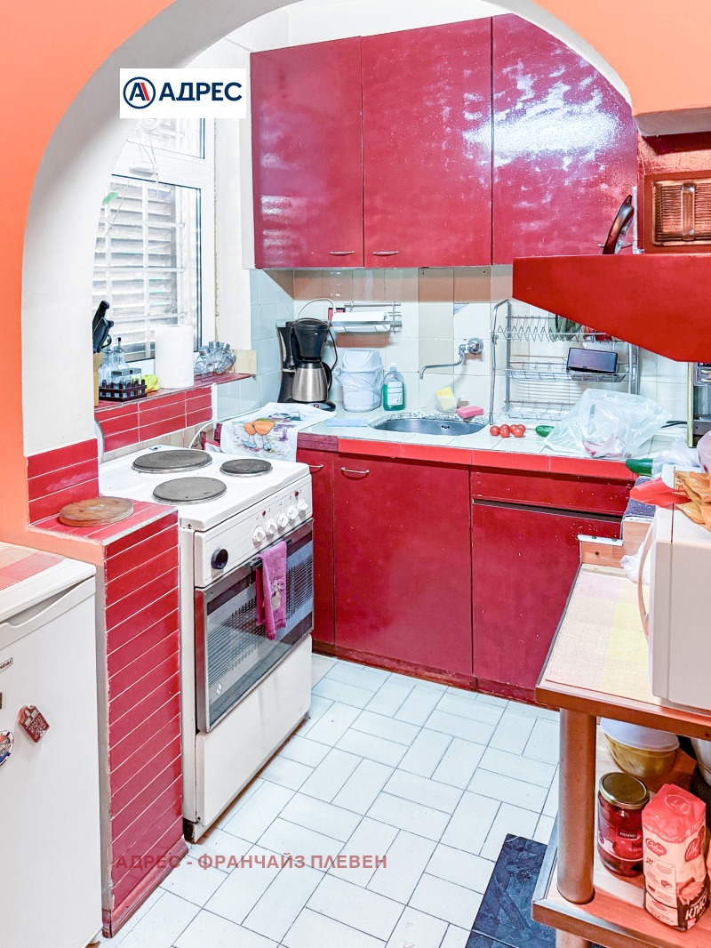 Продава КЪЩА, с. Тученица, област Плевен, снимка 8 - Къщи - 52600614