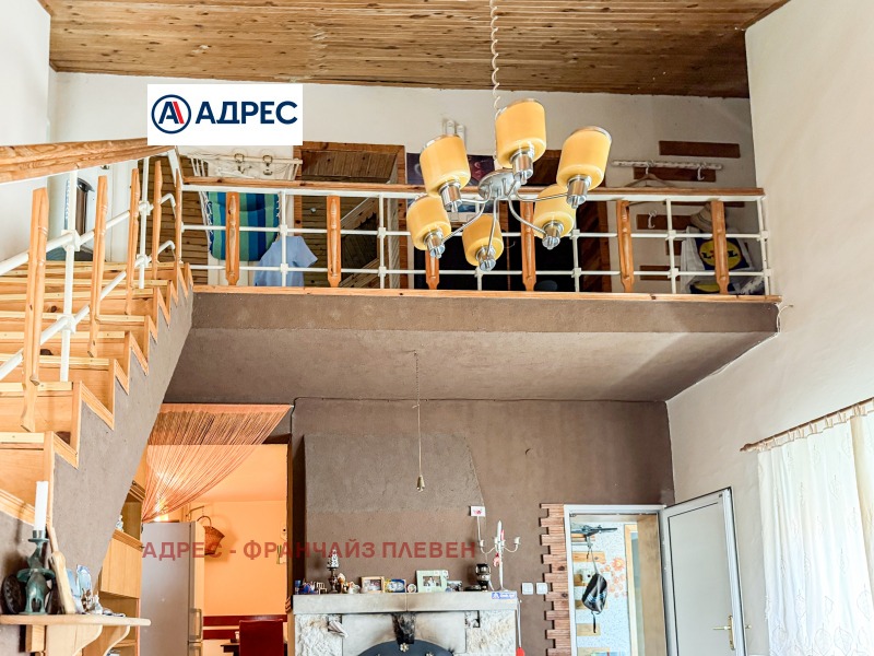 Продава КЪЩА, с. Тученица, област Плевен, снимка 10 - Къщи - 52600614