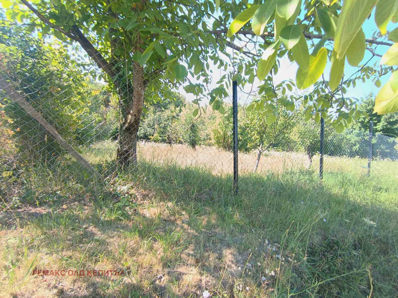 Продава ПАРЦЕЛ, с. Велчево, област Велико Търново