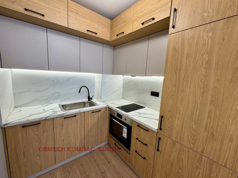 Продава  2-стаен град Пловдив , Остромила , 60 кв.м | 22599767
