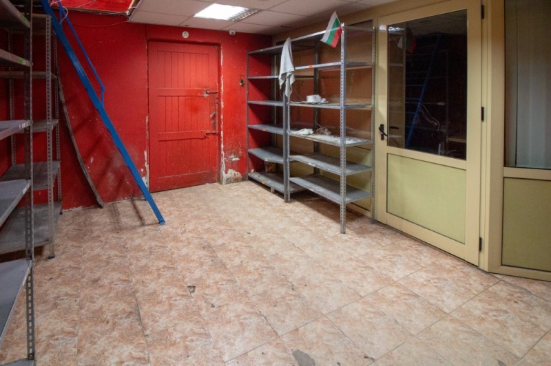 Продава МАГАЗИН, гр. Сливен, Даме Груев, снимка 5 - Магазини - 52493689