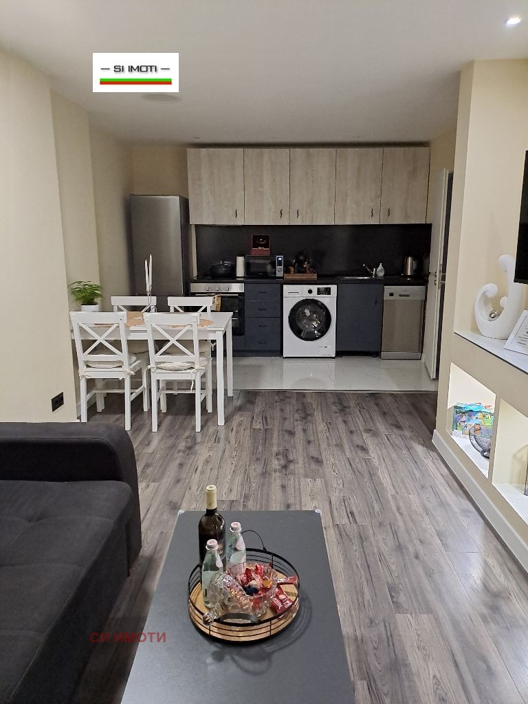 Продава  3-стаен град София , Център , 65 кв.м | 23933106