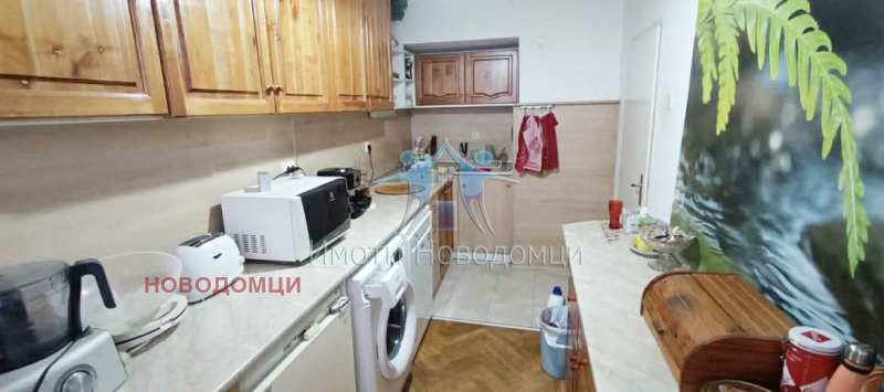 Продава 4-СТАЕН, гр. Шумен, Куршун чешма, снимка 3 - Апартаменти - 53091637