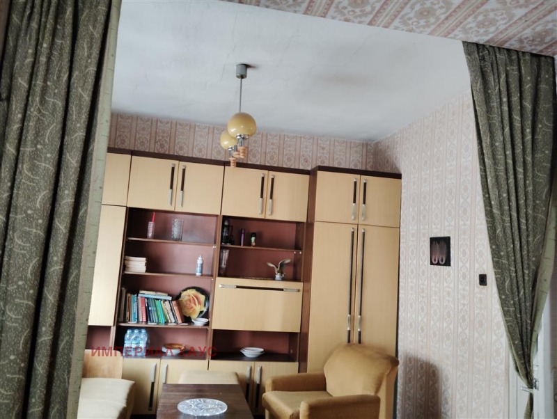 Продава ЕТАЖ ОТ КЪЩА, гр. Хасково, Тракийски, снимка 4 - Етаж от къща - 52651353