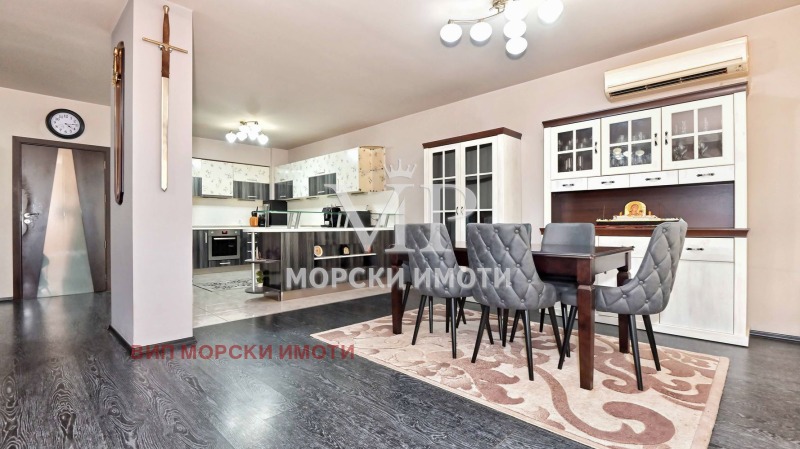 Продава 4-СТАЕН, гр. Бургас, Лазур