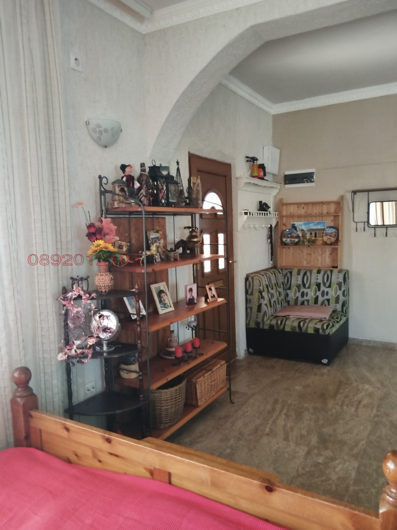 Продава КЪЩА, с. Радево, област Сливен, снимка 11 - Къщи - 53055425