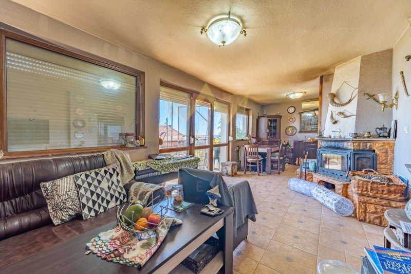 Продава КЪЩА, гр. Балчик, област Добрич, снимка 3 - Къщи - 53074835