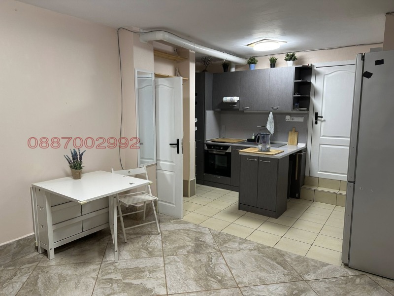 Продава 2-СТАЕН, гр. Свищов, област Велико Търново, снимка 2 - Апартаменти - 52875274