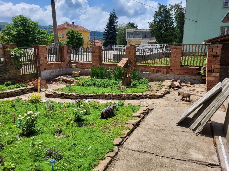 Продава КЪЩА, с. Лисец, област Ловеч, снимка 2 - Къщи - 53137304