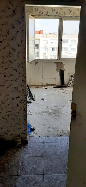 Στούντιο Λγιουλην 7, Σοφηια