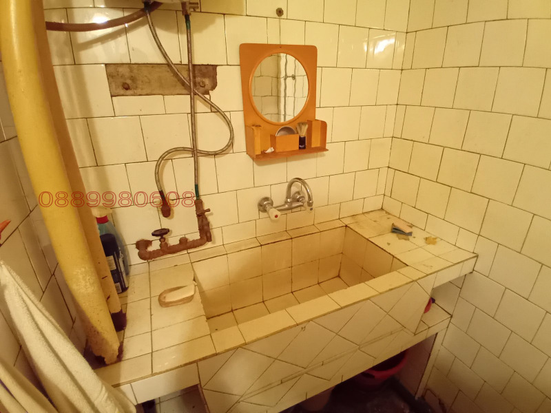 Продава  2-стаен град Ловеч , Широк център , 63 кв.м | 59340250 - изображение [16]