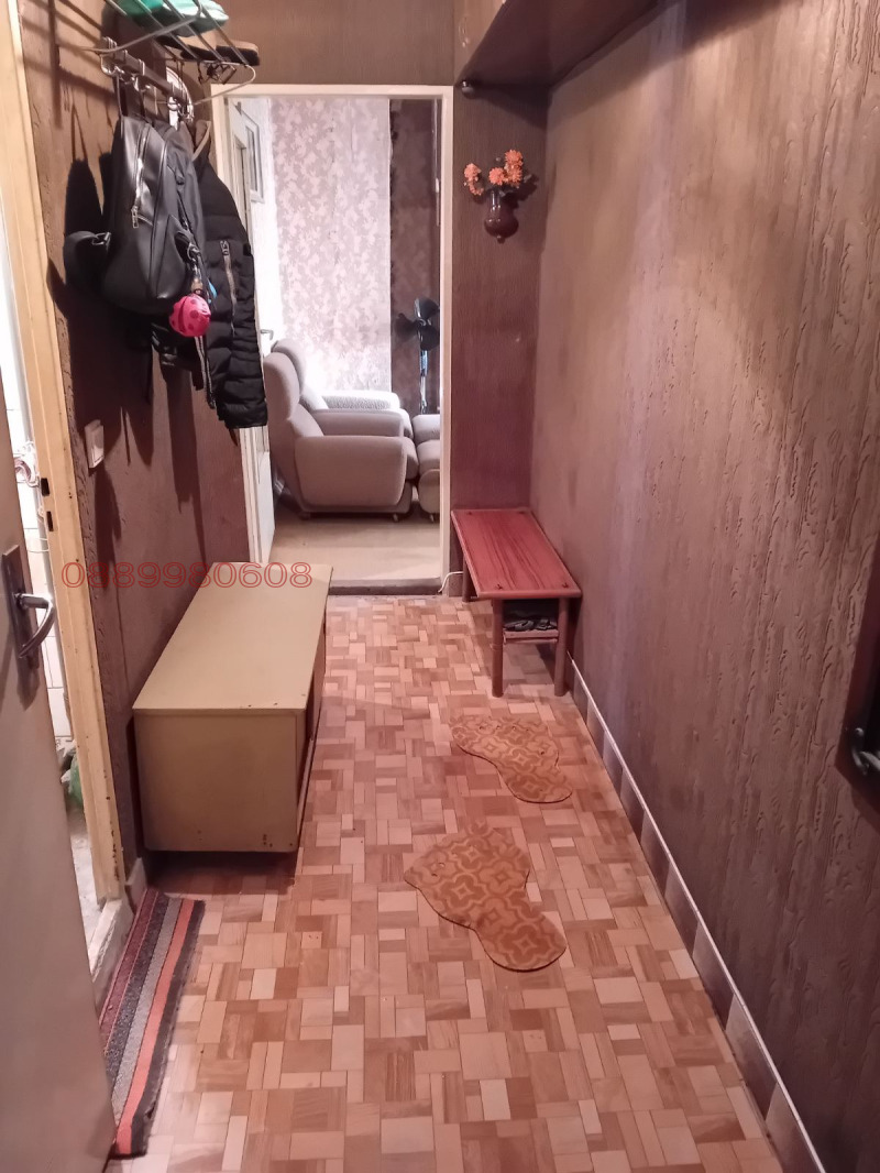 Продава  2-стаен град Ловеч , Широк център , 63 кв.м | 59340250 - изображение [8]