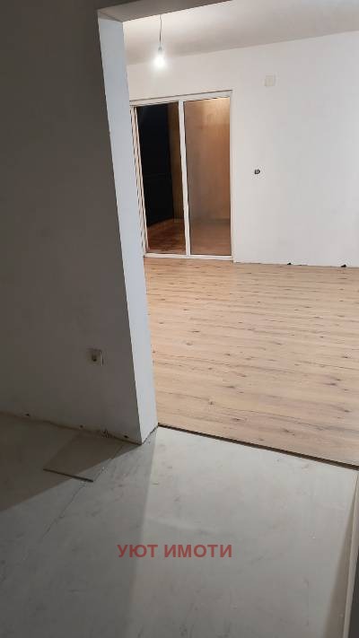 Продава 3-СТАЕН, с. Стражица, област Добрич, снимка 8 - Апартаменти - 53030079