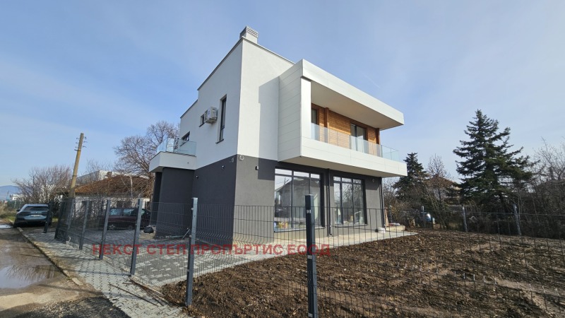 Продава КЪЩА, с. Мусачево, област София област