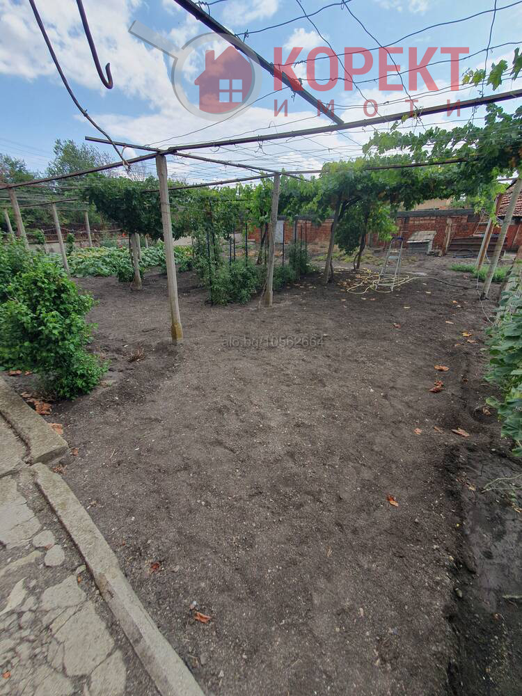 Продава КЪЩА, с. Ловец, област Стара Загора, снимка 13 - Къщи - 51672343