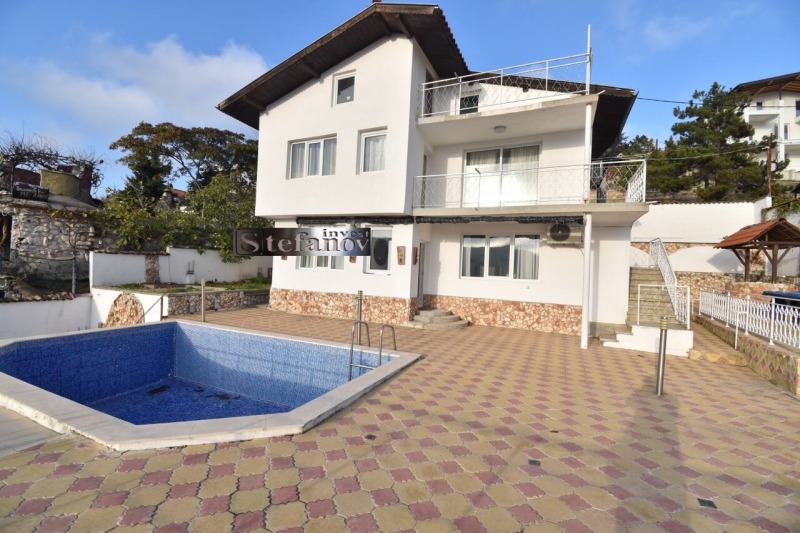 Продава КЪЩА, гр. Балчик, област Добрич