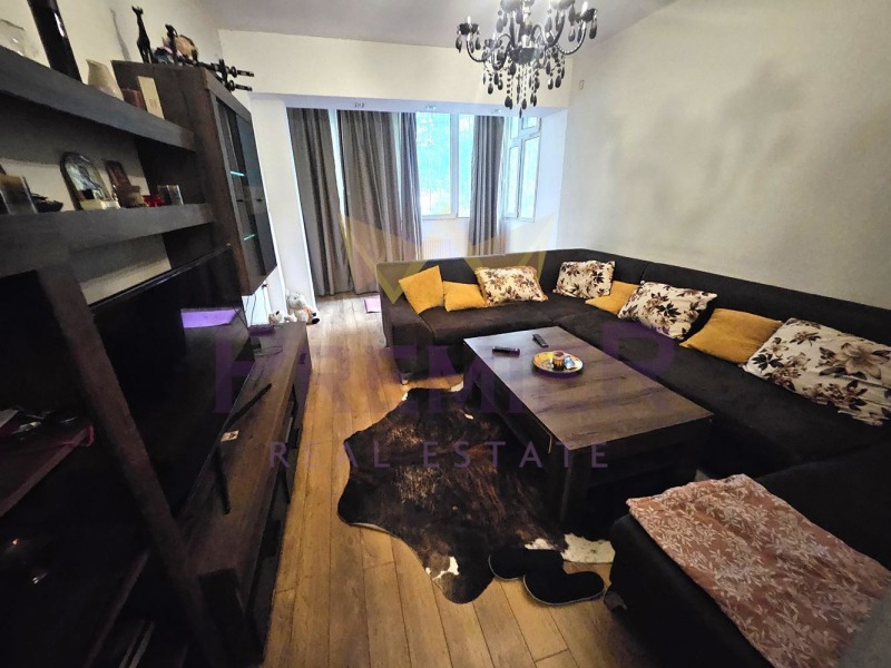 Продава  3-стаен, град София, Бъкстон •  202 500 EUR • ID 71601967 — holmes.bg - [1] 