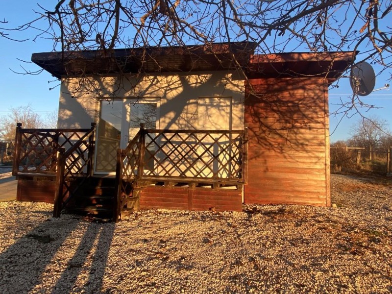 Продава КЪЩА, с. Ново Ботево, област Добрич, снимка 2 - Къщи - 52779405