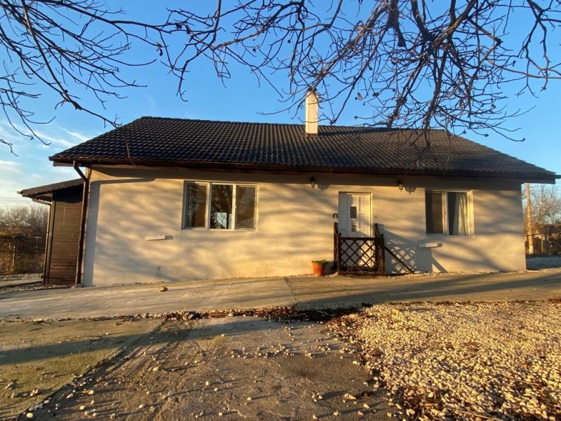 Продава КЪЩА, с. Ново Ботево, област Добрич, снимка 3 - Къщи - 52779405