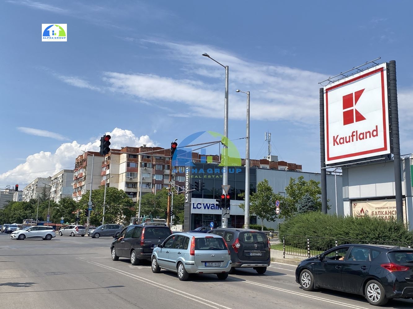 Продава 2-СТАЕН, гр. София, Света Троица