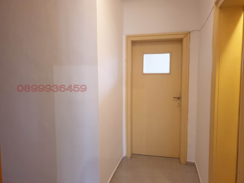 Продава МНОГОСТАЕН, гр. Шумен, 2-ри корпус, снимка 4 - Апартаменти - 52784503